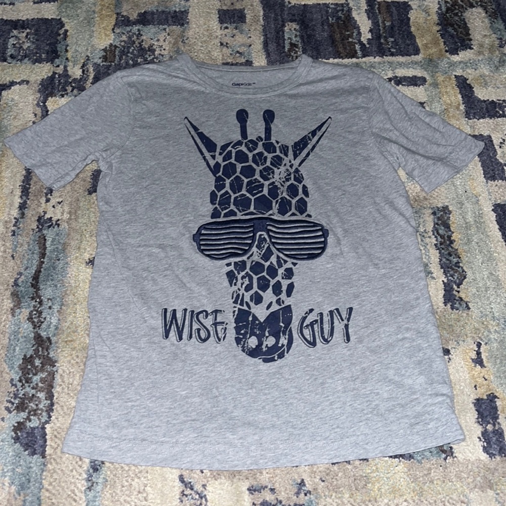 Gray gap tee-shirt boys size medium